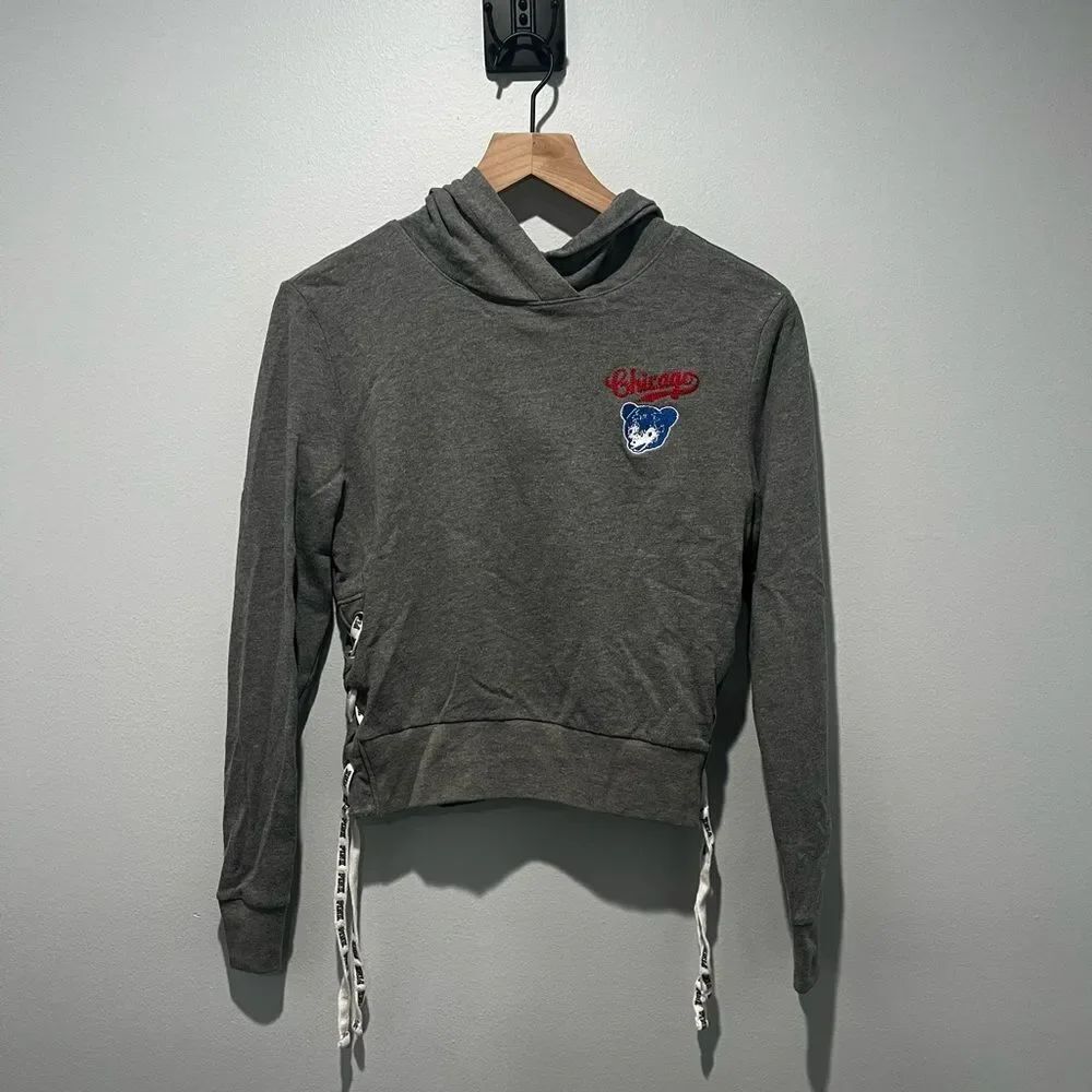 Victoria’s Secret PINK Chicago Cubs Grey Hooded Sweatshirt XS